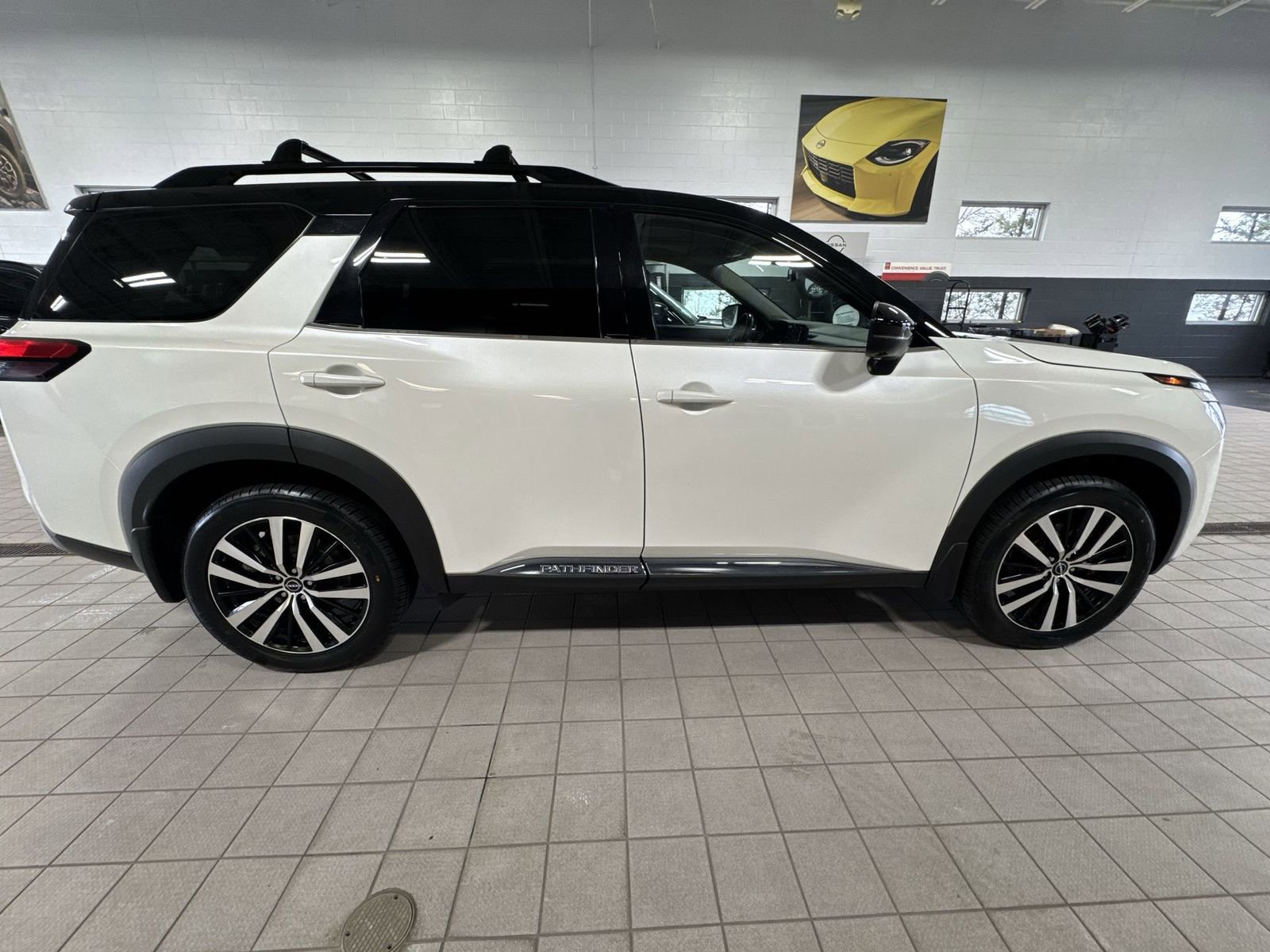 Certified 2023 Nissan Pathfinder Platinum image 46