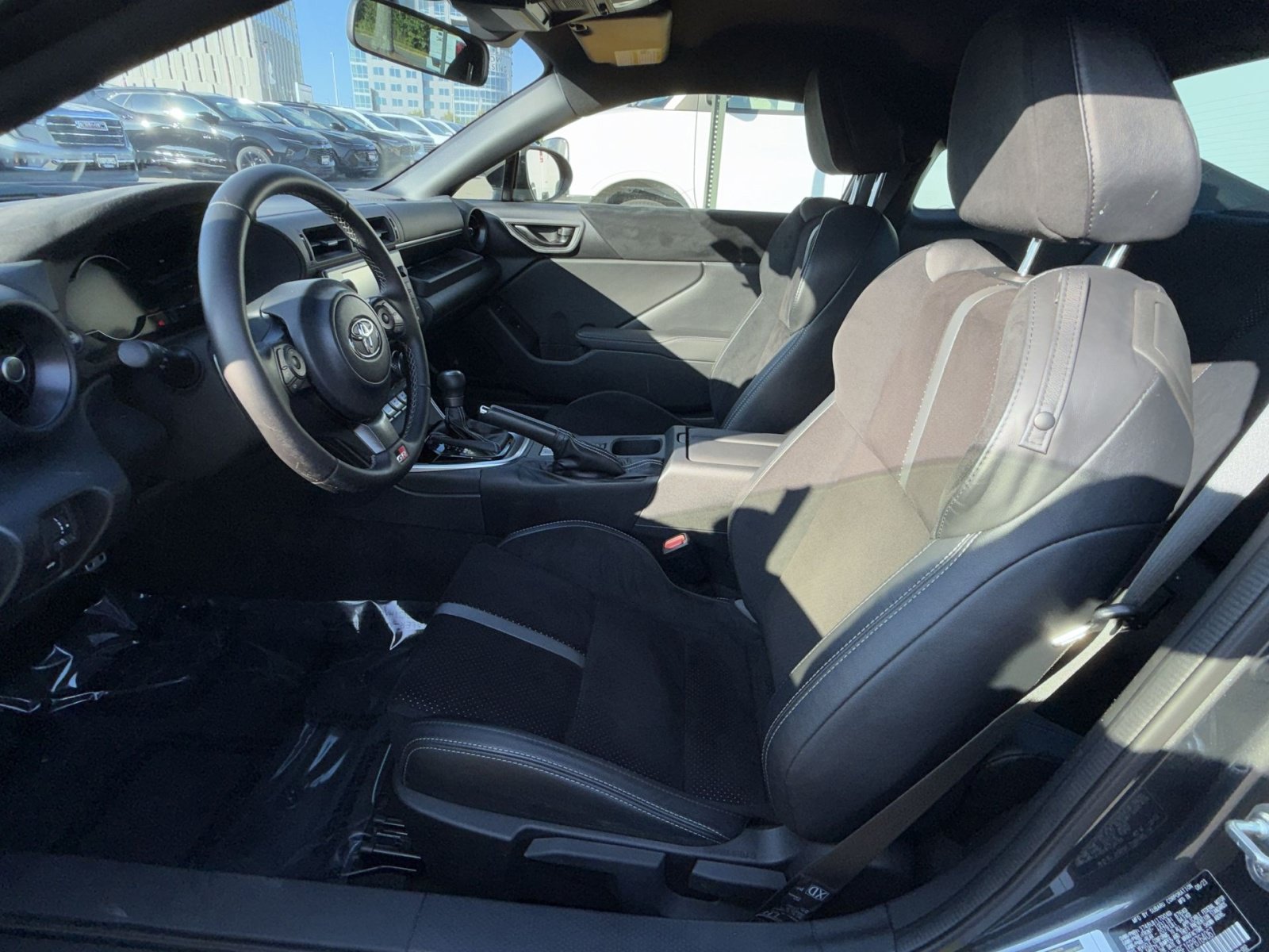 Used 2023 Toyota GR86 Premium w/ ALL Weather Mat Package (TMS) RWD image 13