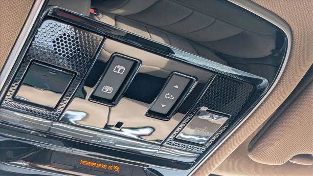 New 2026 Land Rover Range Rover SE image 20