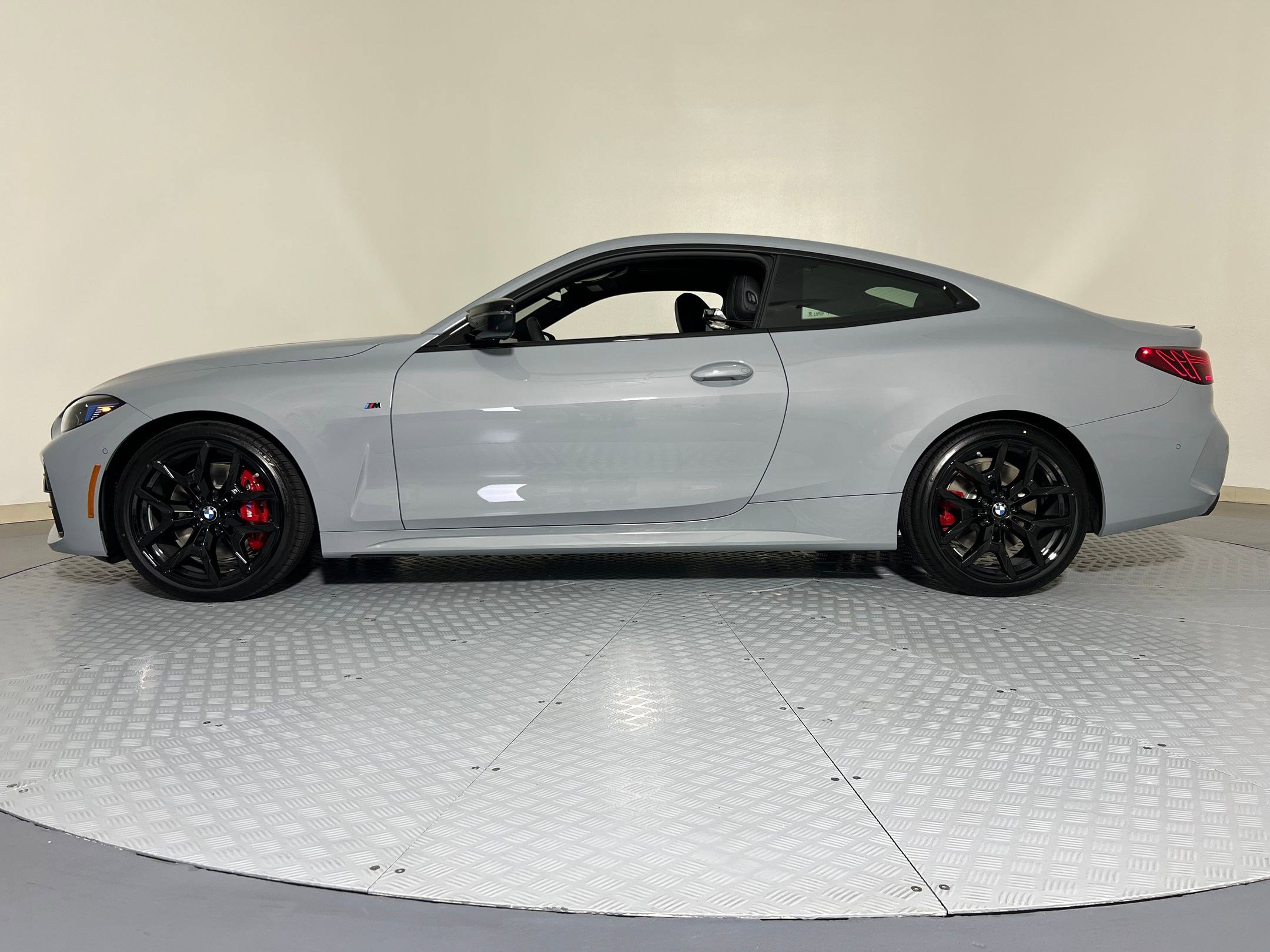 New 2026 BMW M440i Coupe w/ Premium Package image 2