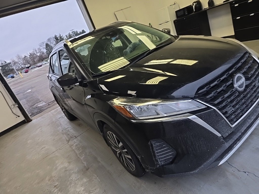 Used 2023 Nissan Kicks SV