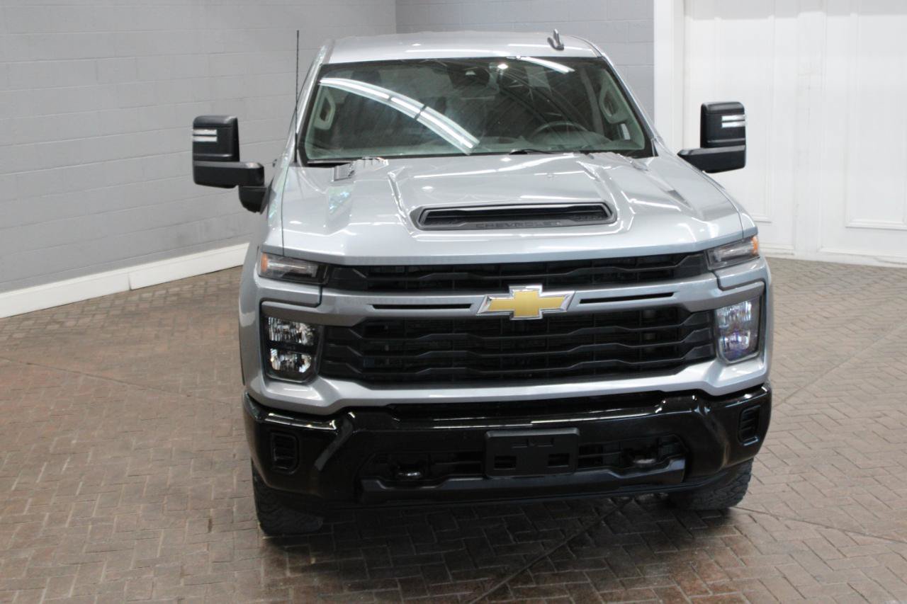 Used 2024 Chevrolet Silverado 2500 Custom w/ Custom Convenience Package AWD/4WD image 18