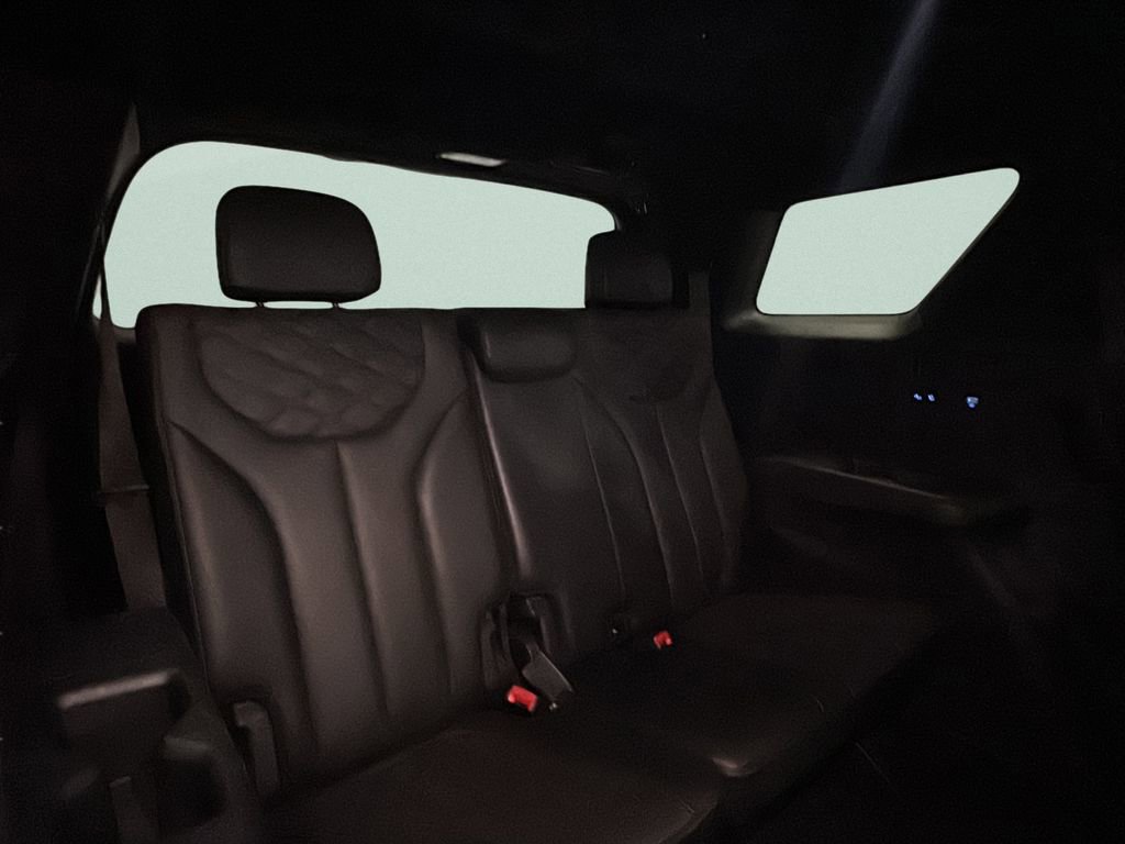 Used 2020 Hyundai Palisade Limited image 17