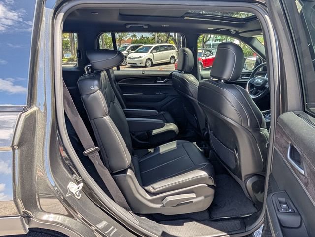 Used 2024 Jeep Grand Cherokee L Limited w/ Luxury Tech Group II RWD image 13