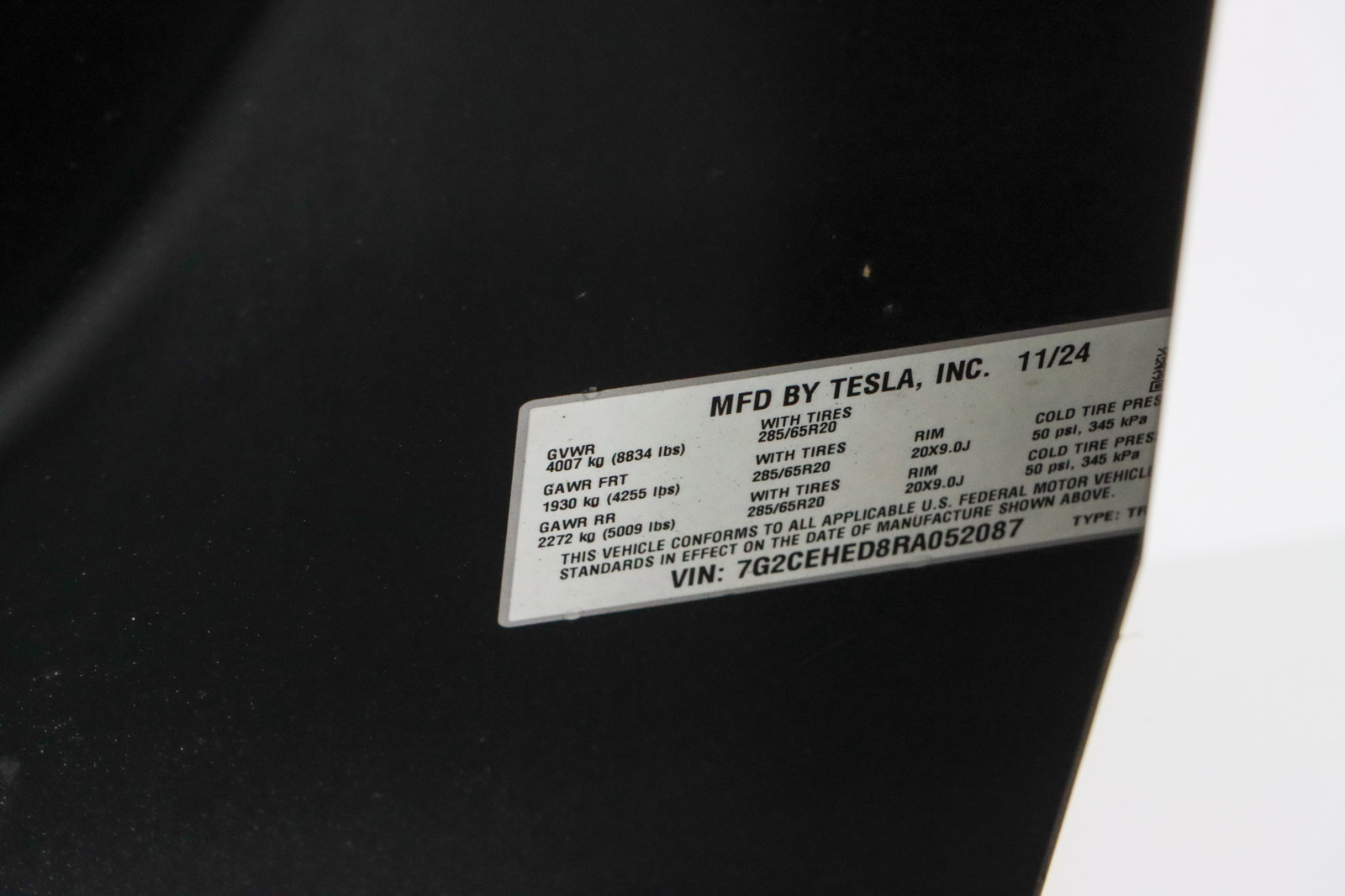 Used 2024 Tesla Cybertruck AWD Crew Cab image 28