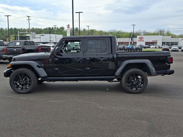 Used 2024 Jeep Gladiator Sport image 4