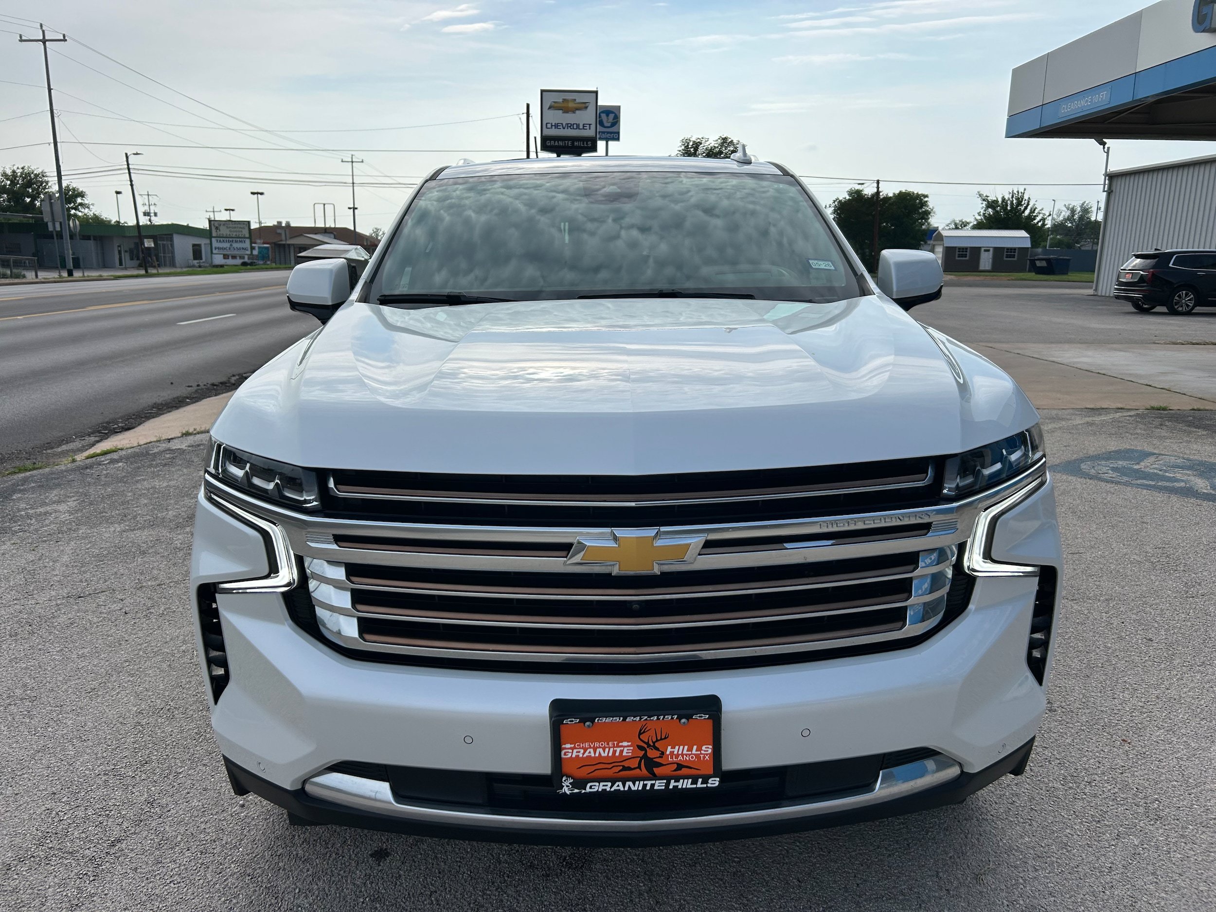 Used 2023 Chevrolet Tahoe High Country AWD/4WD image 2