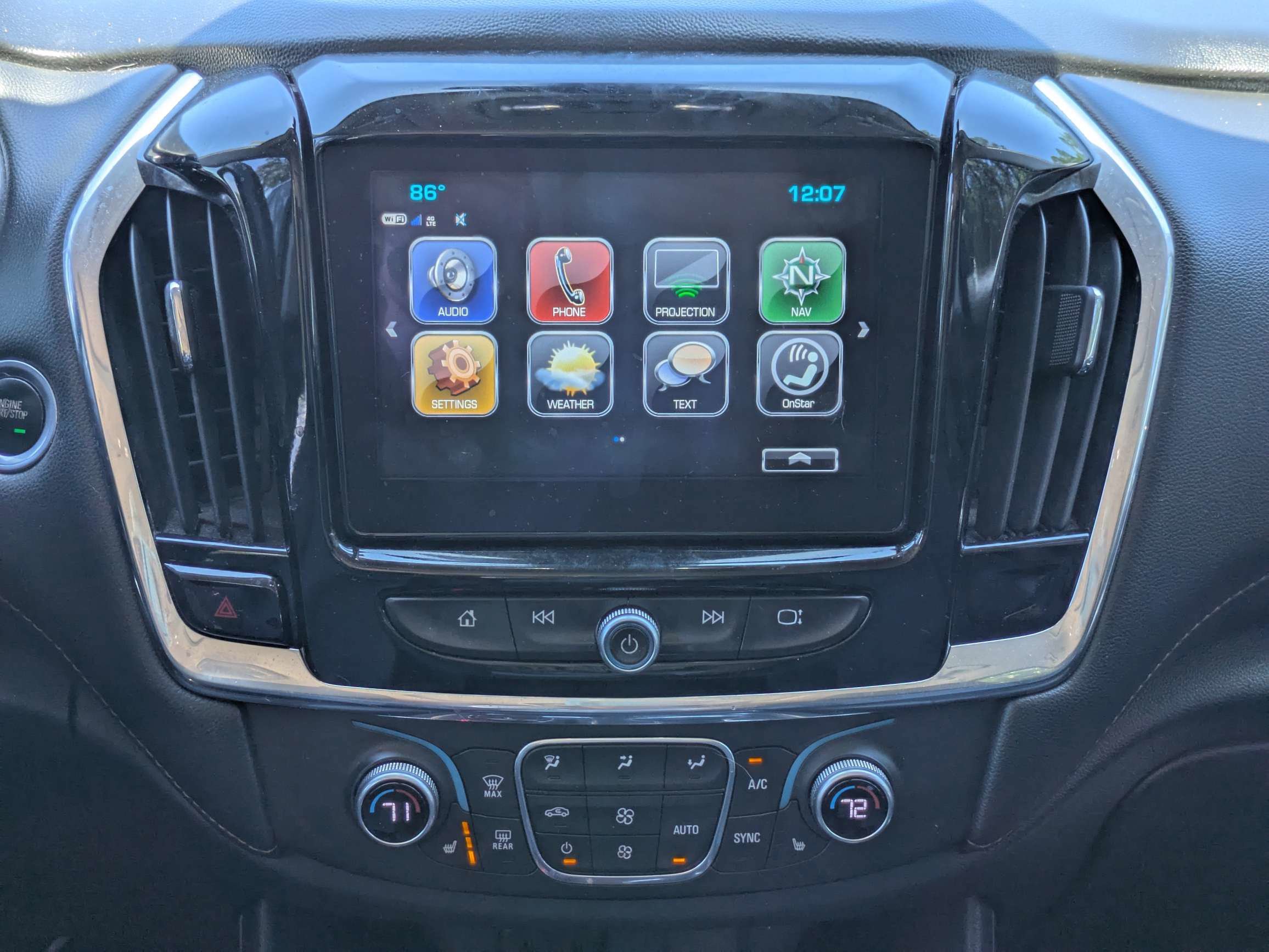 Used 2018 Chevrolet Traverse LT FWD image 4