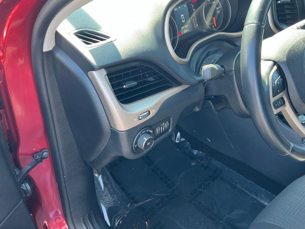 Used 2017 Jeep Cherokee Latitude image 12