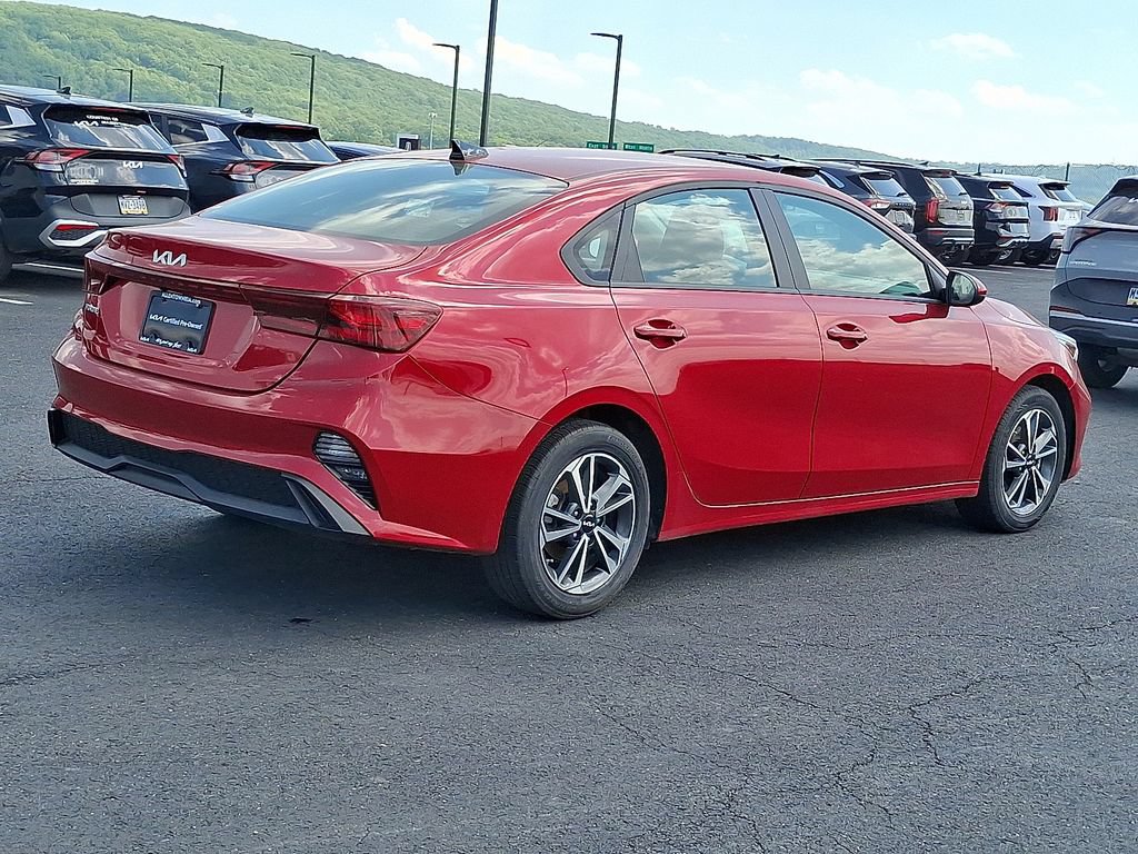 Certified 2024 Kia Forte LXS FWD image 6