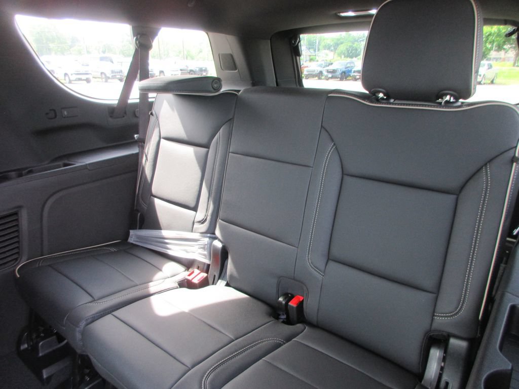 New 2026 GMC Yukon XL Elevation w/ Elevation Premium Package AWD/4WD image 13