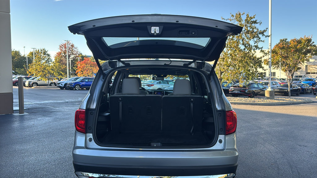 Used 2017 Honda Pilot Elite image 10
