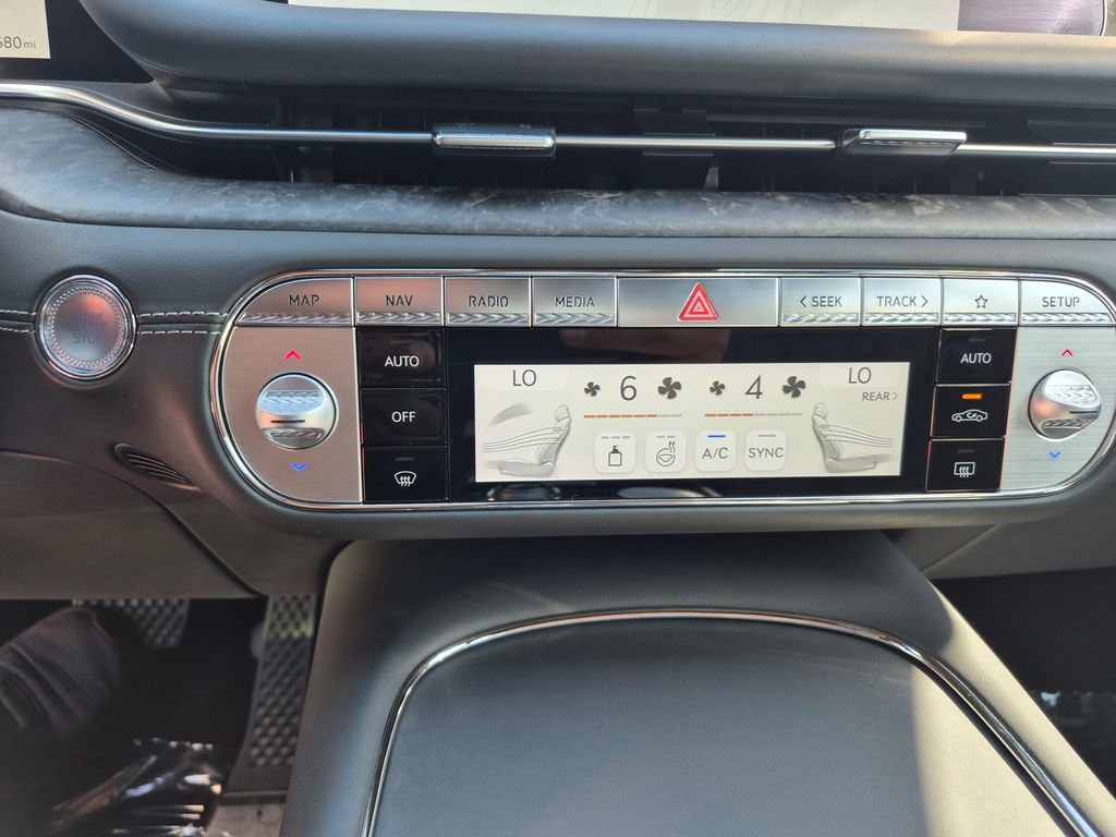 Used 2023 Genesis G90 3.5T image 20