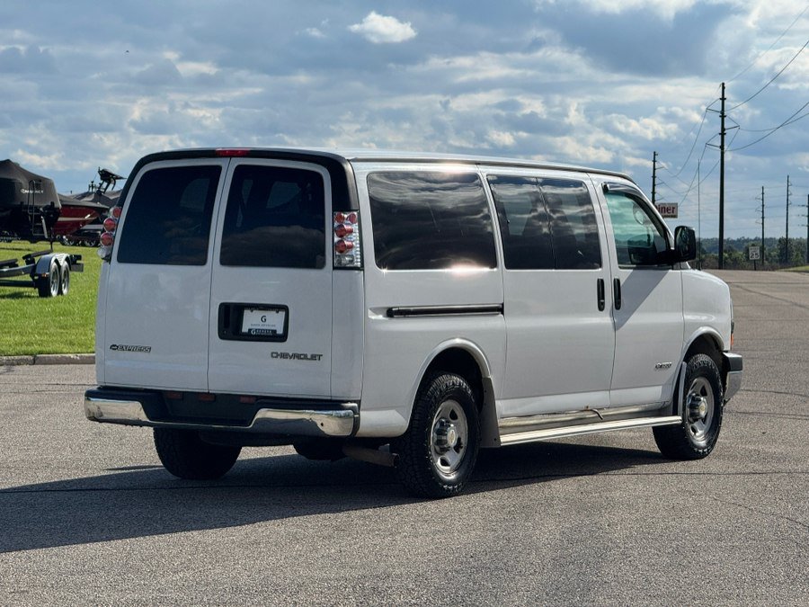 Used 2005 Chevrolet Express 3500 Passenger w/ LS Preferred Equipment Group RWD image 7