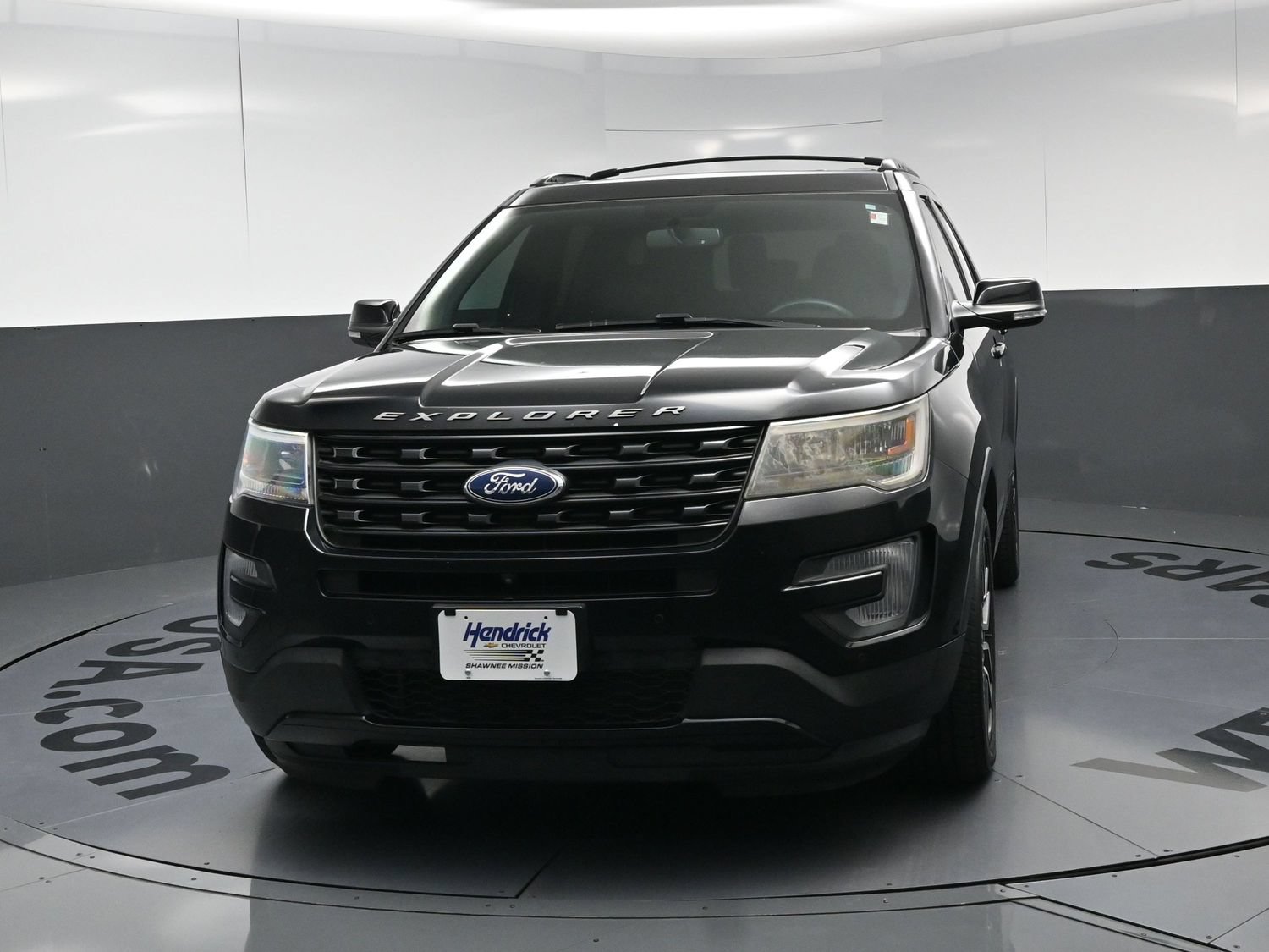 Used 2017 Ford Explorer Sport w/ Equipment Group 401A AWD/4WD image 5