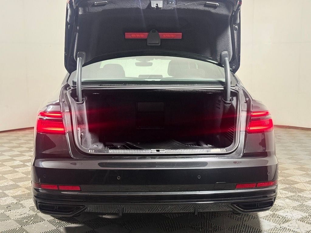 Used 2021 Audi A8 L 4.0T AWD/4WD image 6