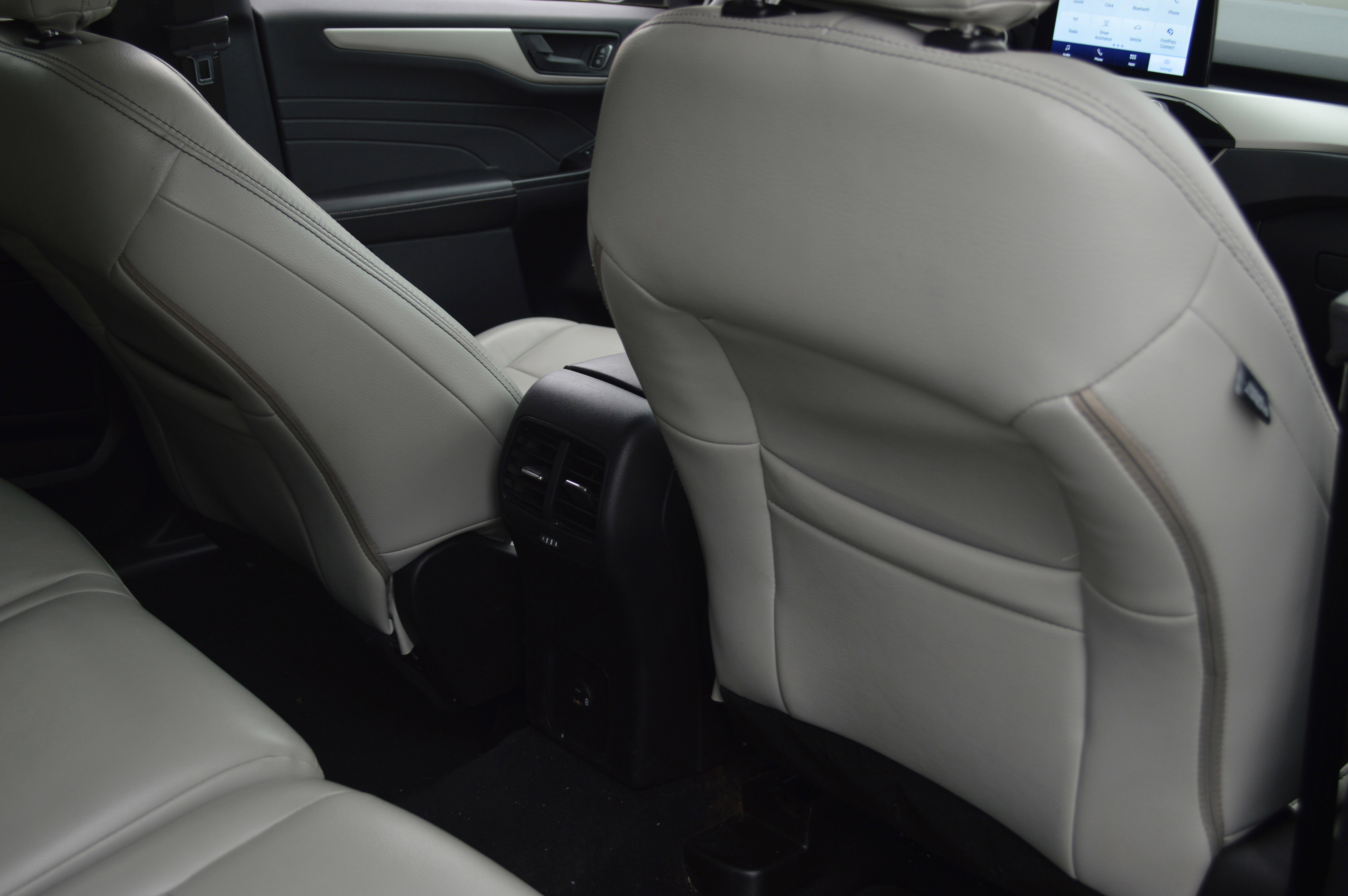 Used 2022 Ford Escape SE w/ Convenience Package image 32