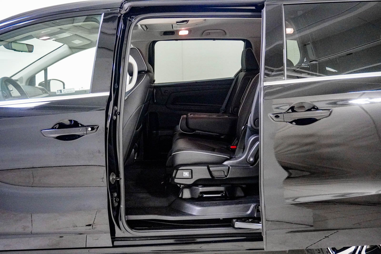 Certified 2026 Honda Odyssey Elite image 40