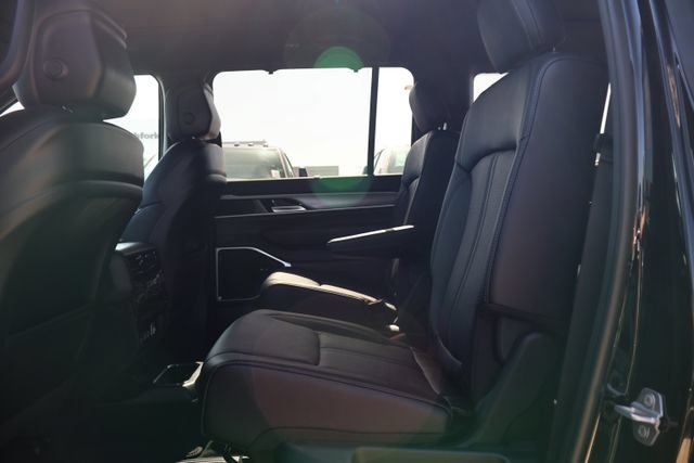 New 2026 Jeep Grand Wagoneer L Limited AWD/4WD image 8