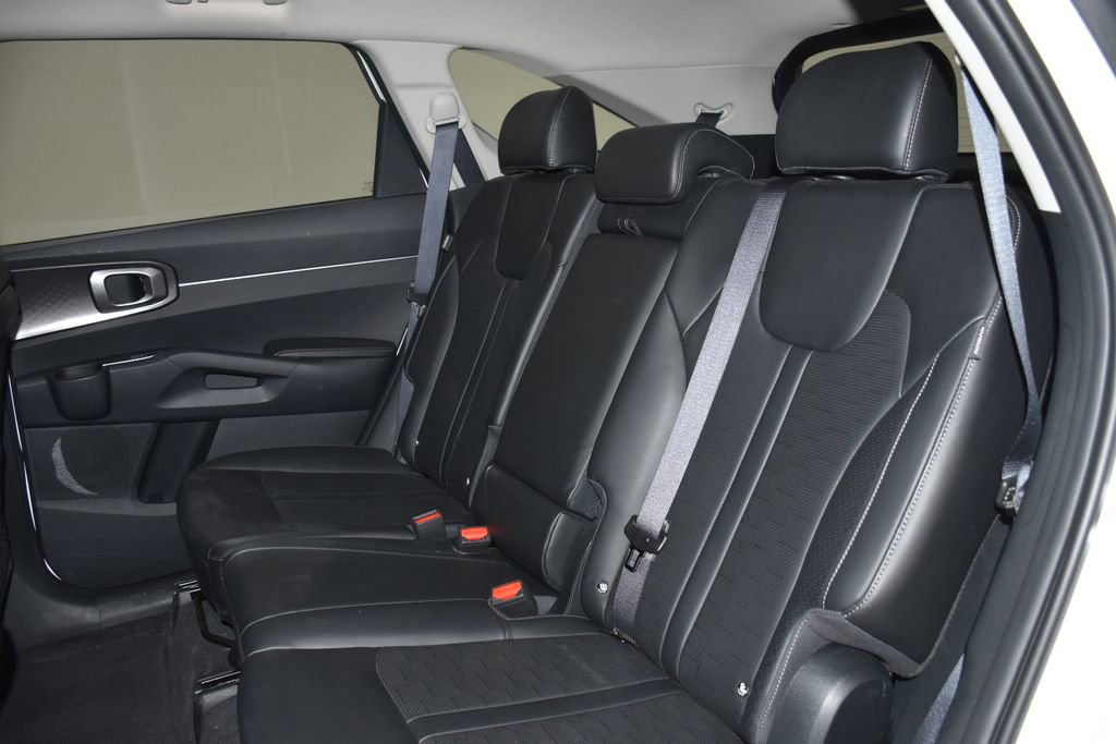 Used 2024 Kia Sorento S FWD image 29