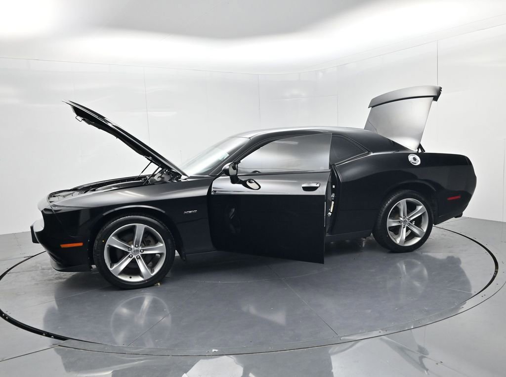 Used 2016 Dodge Challenger R/T RWD image 59