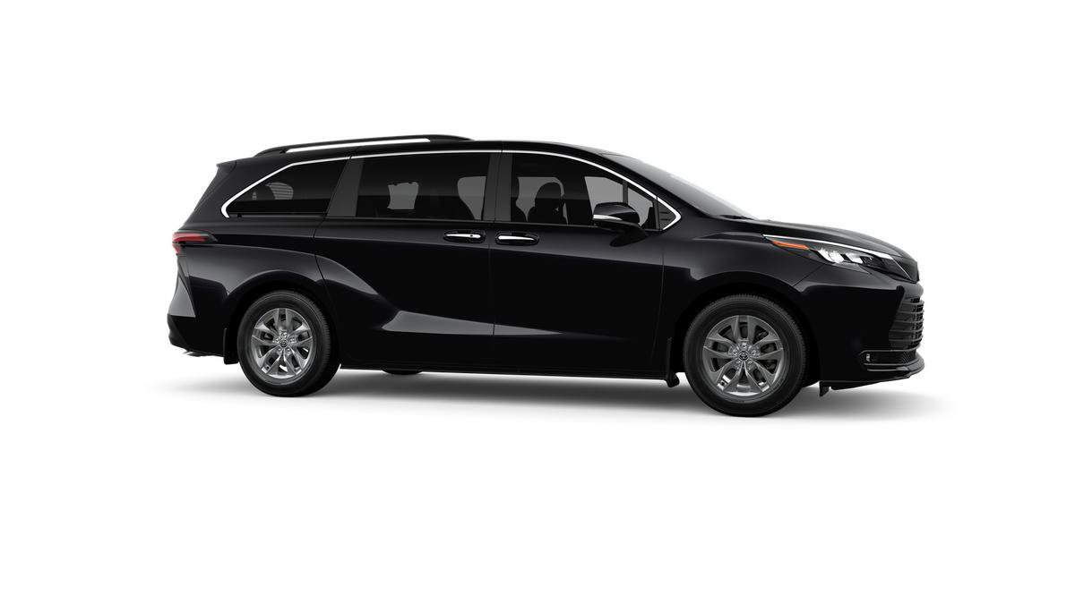 New 2026 Toyota Sienna XLE image 13