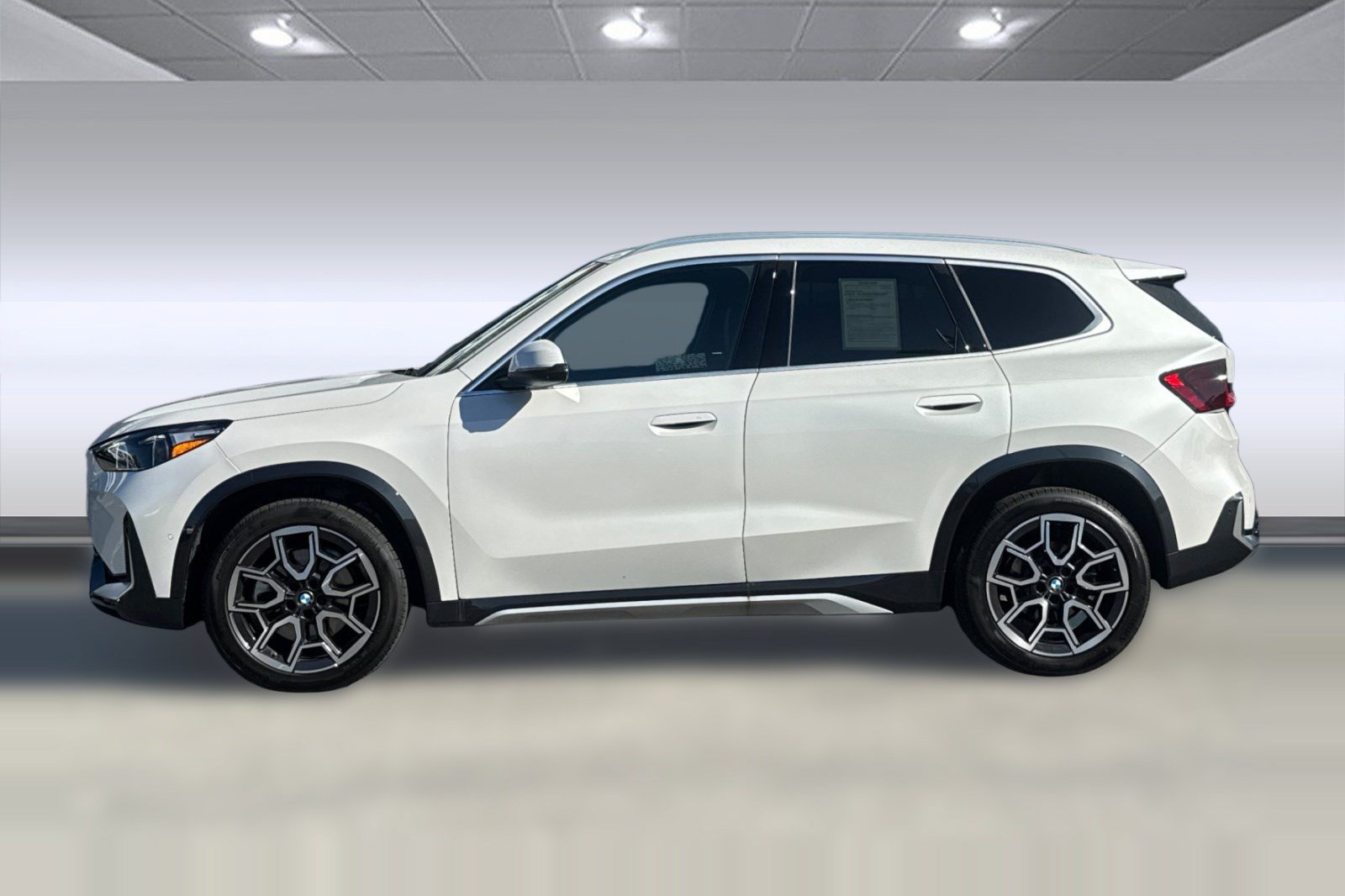 Used 2026 BMW X1 xDrive28i w/ Technology Package AWD/4WD image 2