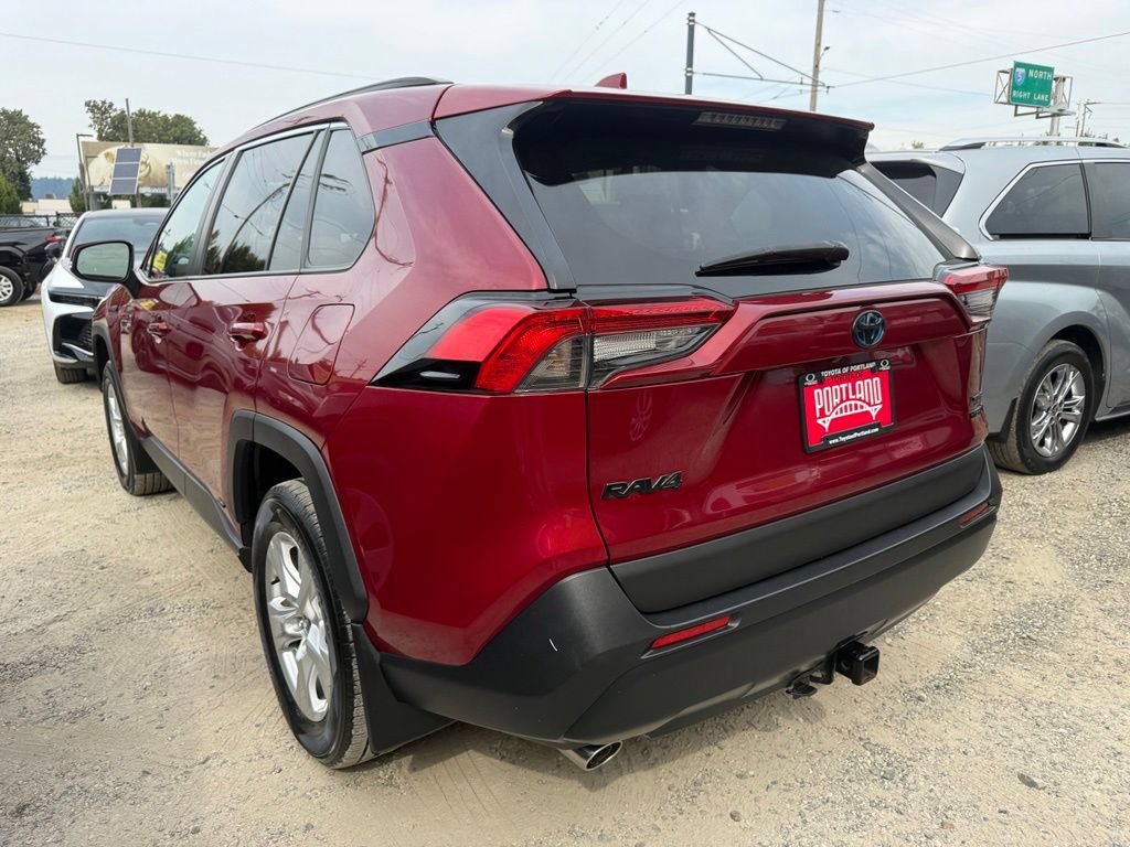 Certified 2021 Toyota RAV4 XLE AWD/4WD image 5