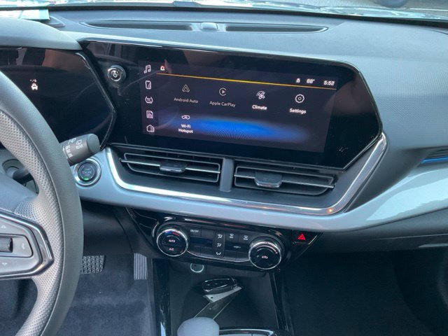 Used 2026 Chevrolet Trax LT FWD image 12