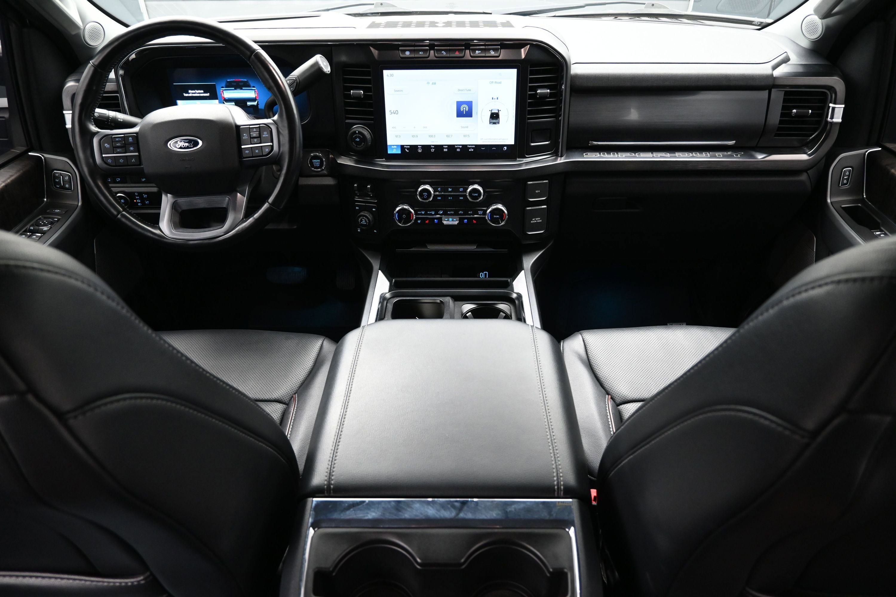 Used 2023 Ford F250 Lariat w/ Lariat Ultimate Package AWD/4WD image 14