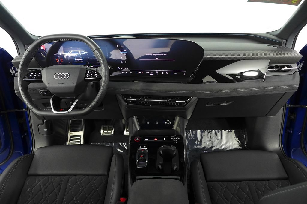 Used 2025 Audi SQ6 e-tron Premium Plus w/ Premium Plus AWD/4WD image 25