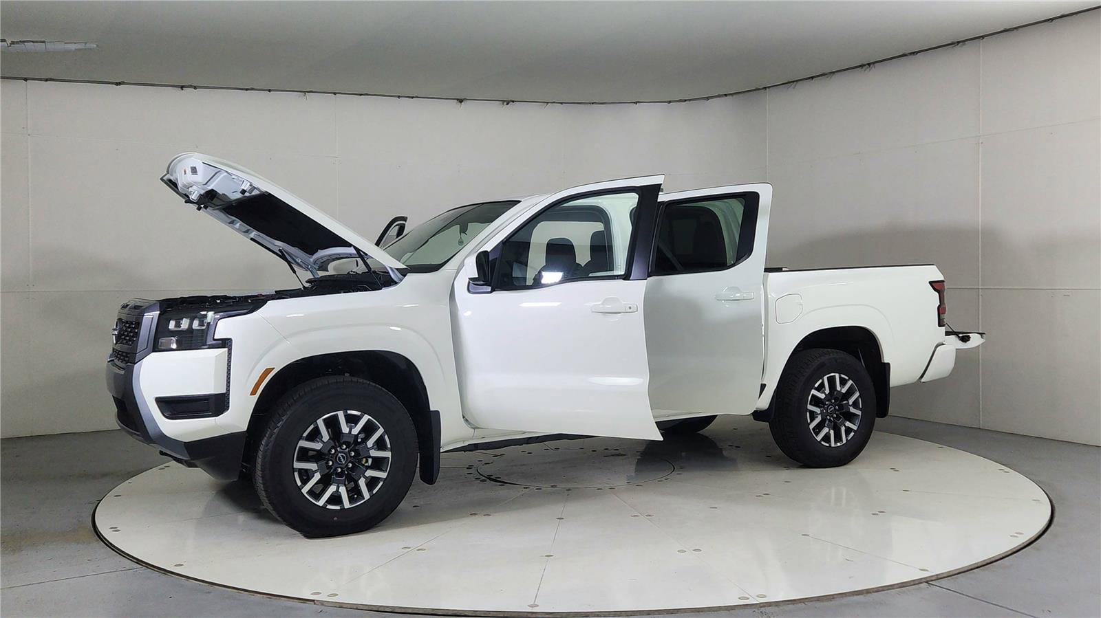 New 2026 Nissan Frontier SV w/ All-Weather Content Package image 10