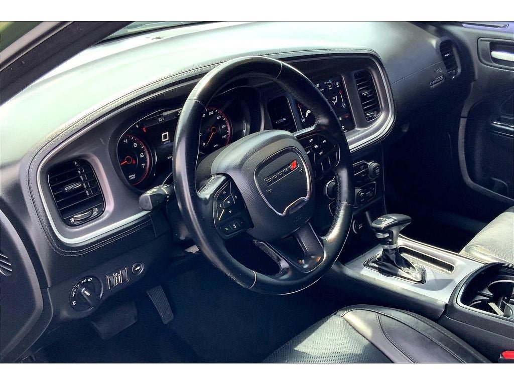 Used 2020 Dodge Charger SXT w/ Plus Group RWD image 15