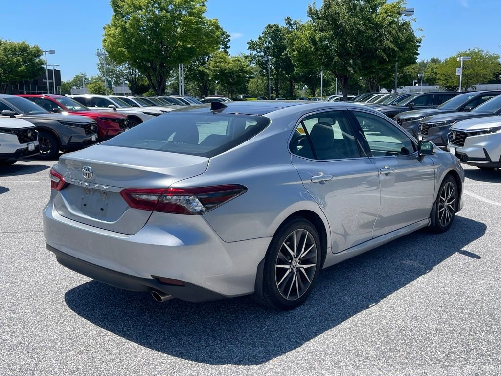 Used 2022 Toyota Camry XLE w/ Cold Weather Package FWD image 7