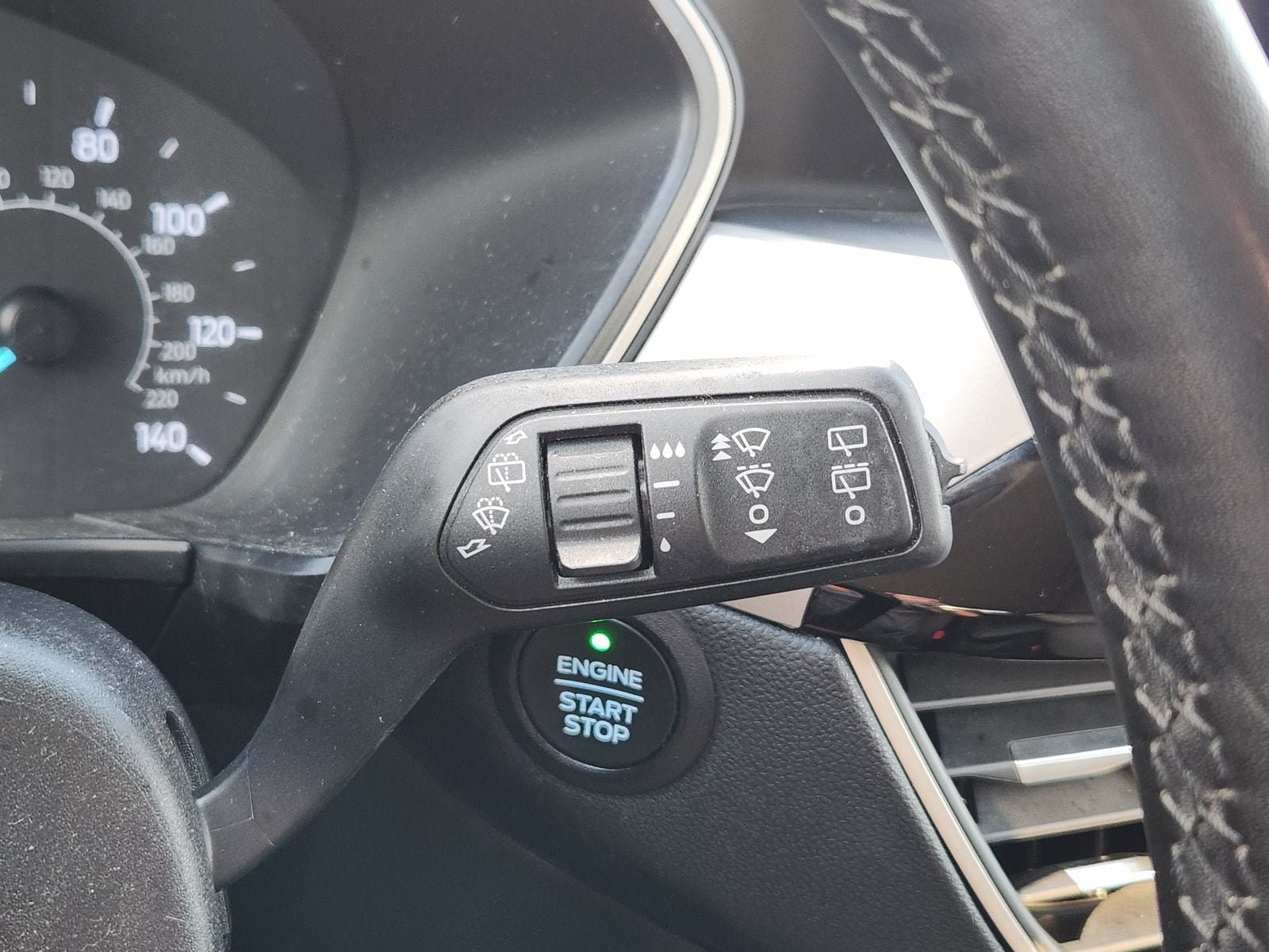 Used 2022 Ford Escape SE w/ Convenience Package AWD/4WD image 38