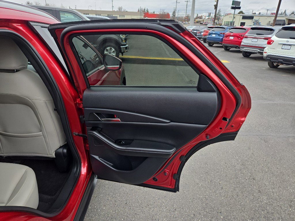 Used 2025 MAZDA CX-30 AWD 2.5 S w/ Preferred Package image 16