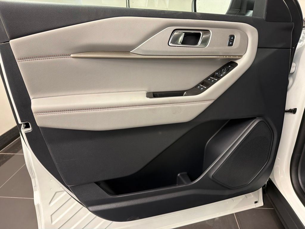 New 2026 Ford Explorer Active AWD/4WD image 28