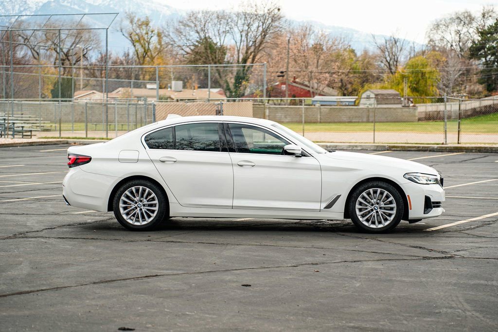 Used 2022 BMW 530i xDrive w/ Convenience Package image 4