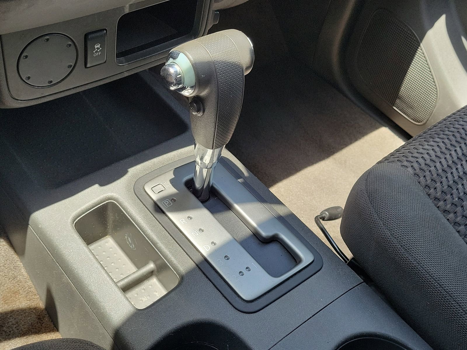 Used 2014 Nissan Frontier SV RWD image 28