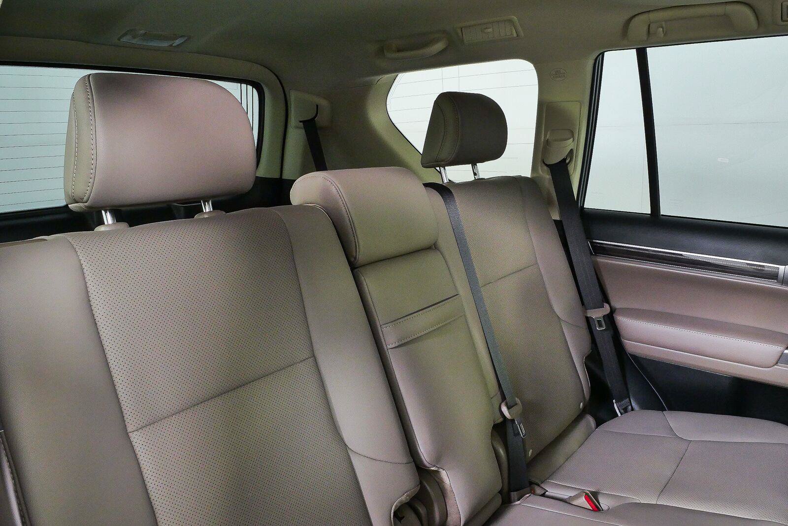 Used 2022 Lexus GX 460 Premium w/ Premium Package AWD/4WD image 18