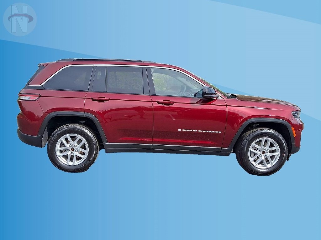 Used 2025 Jeep Grand Cherokee Laredo X w/ Luxury Tech Group I AWD/4WD image 9