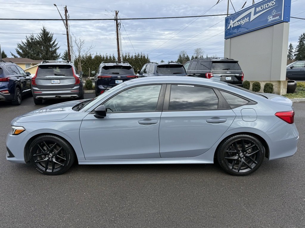 Used 2022 Honda Civic Sport image 2