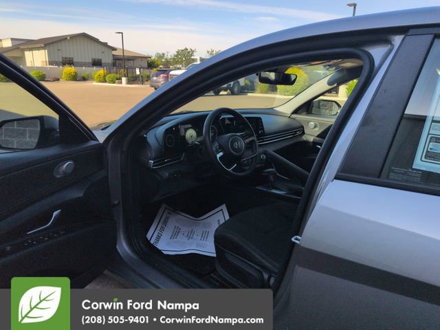 Used 2021 Hyundai Elantra SEL w/ Convenience Package FWD image 9