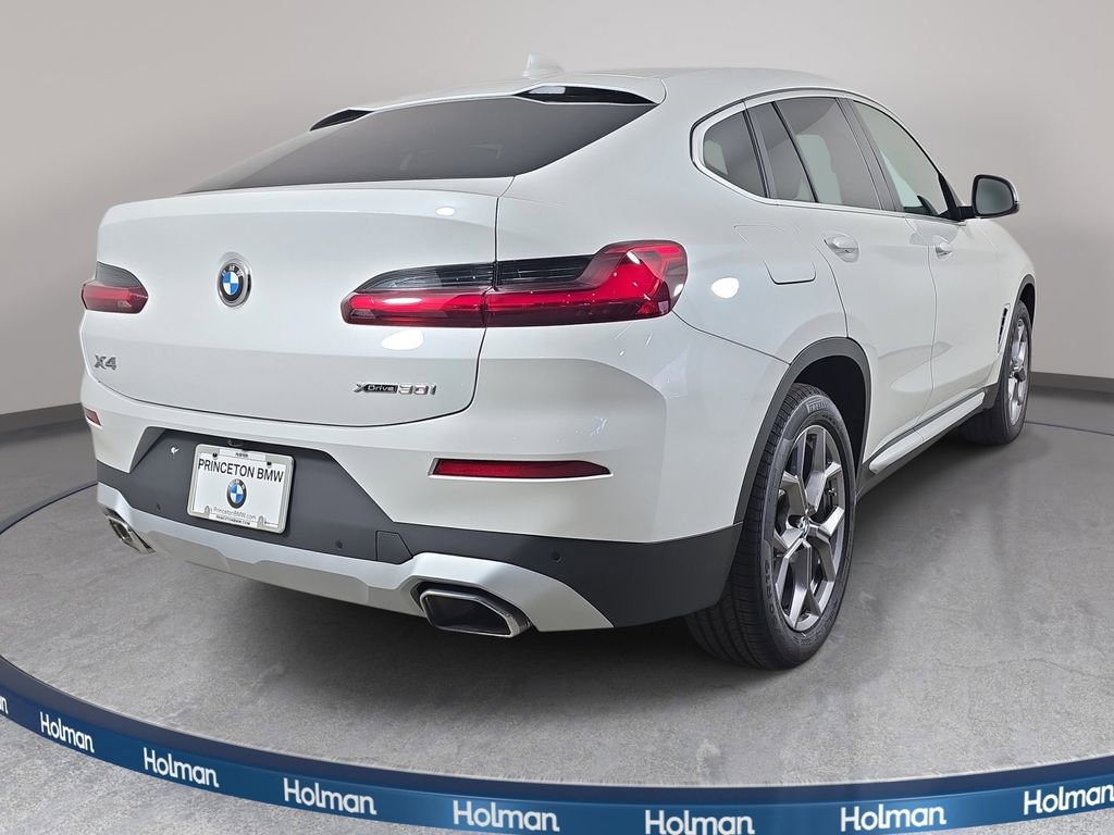 Certified 2025 BMW X4 xDrive30i w/ Premium Package image 6