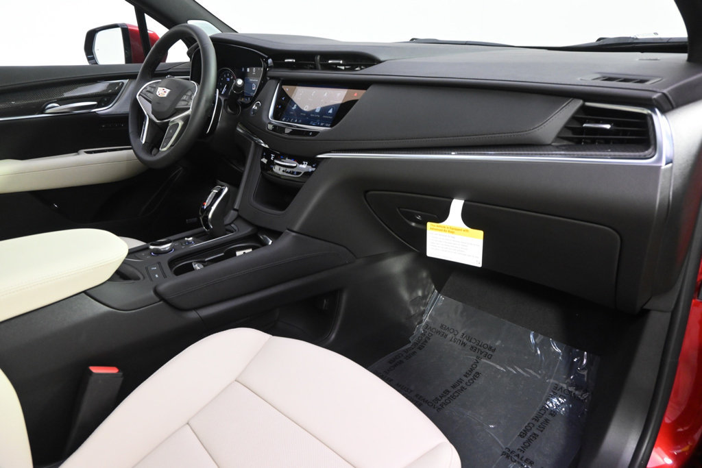 New 2026 Cadillac XT5 Sportv w/ LPO, Floor Liner Package AWD/4WD image 15