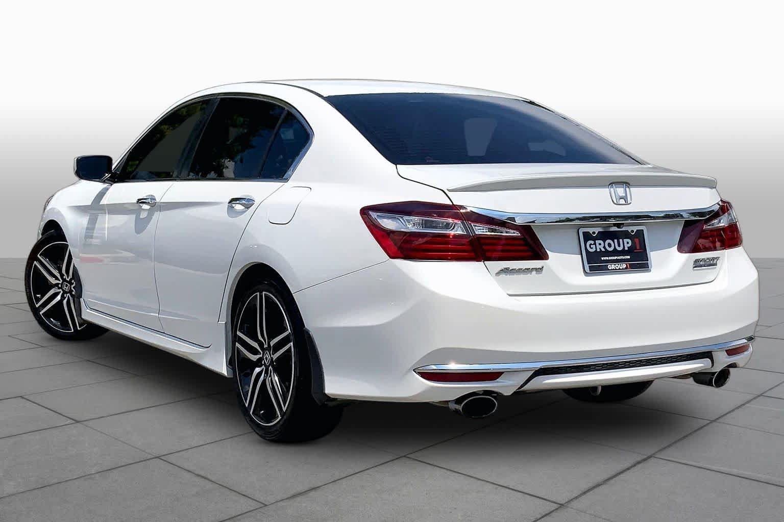 Used 2017 Honda Accord Sport Special Edition image 12