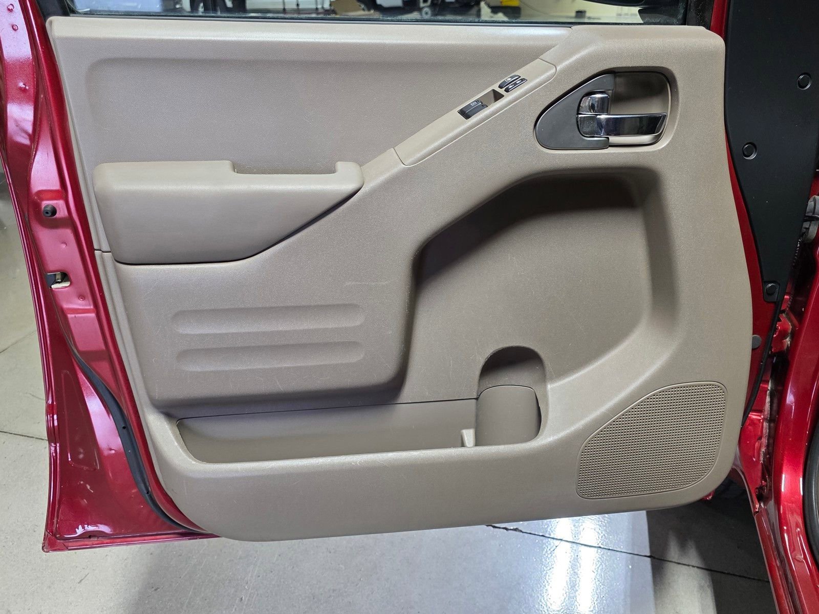 Used 2015 Nissan Frontier SV RWD image 19