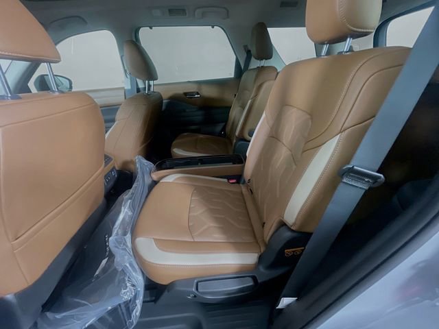 New 2026 Nissan Pathfinder Platinum FWD image 14