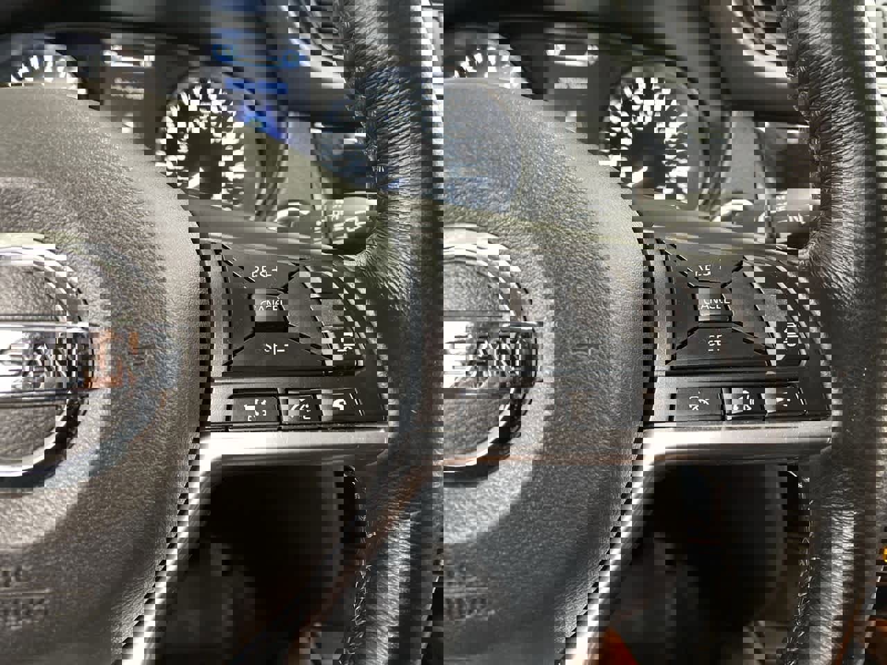 Used 2017 Nissan Rogue SL w/ SL Premium Package image 23