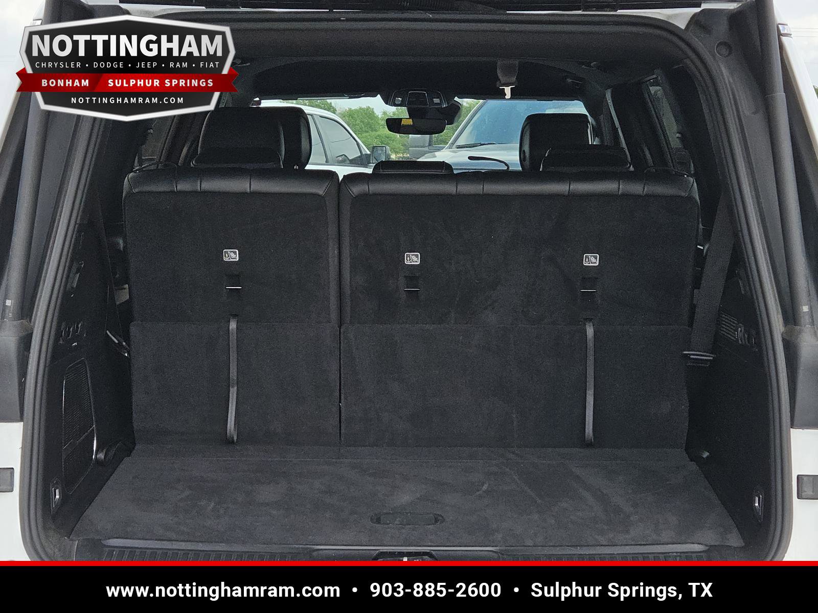 Used 2024 Jeep Wagoneer Series II AWD/4WD image 8